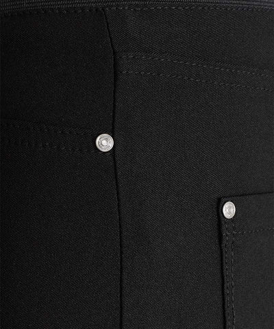 detaljer svart byxa