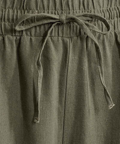 detaljer på linneshorts