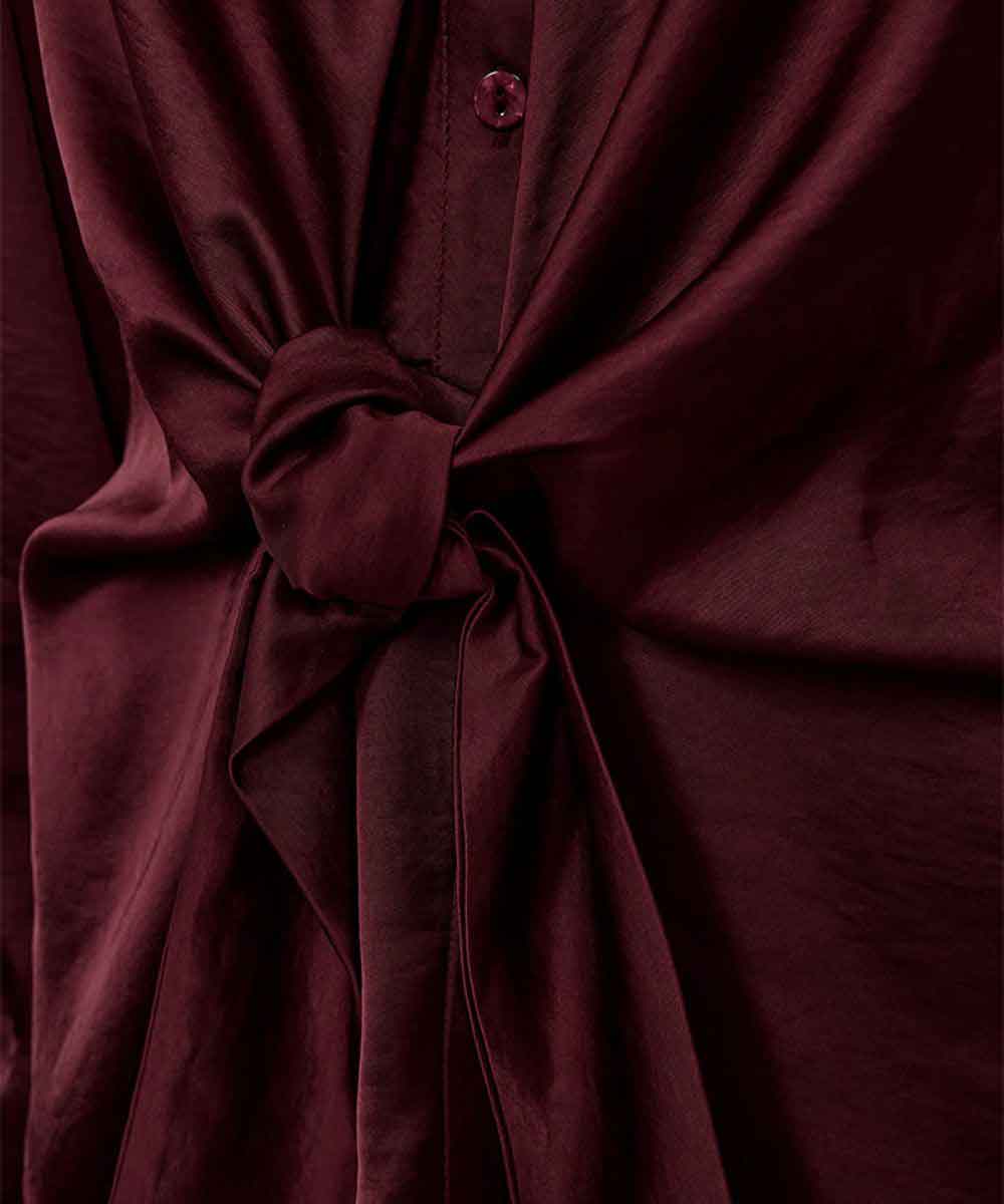 detaljer vinröd blus