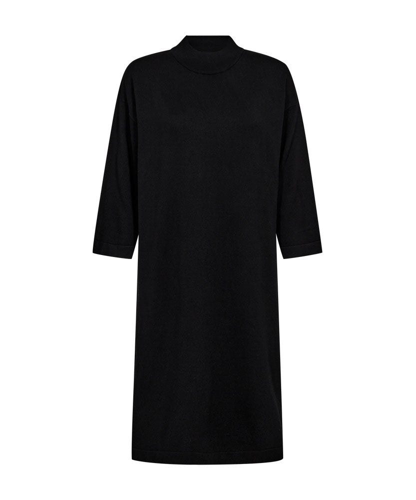 svart finstickad klänning