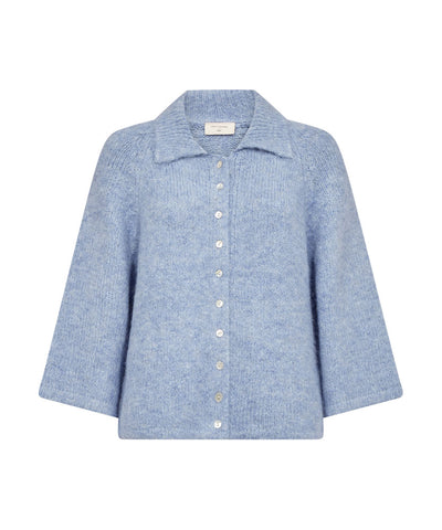 Blå kofta med krage