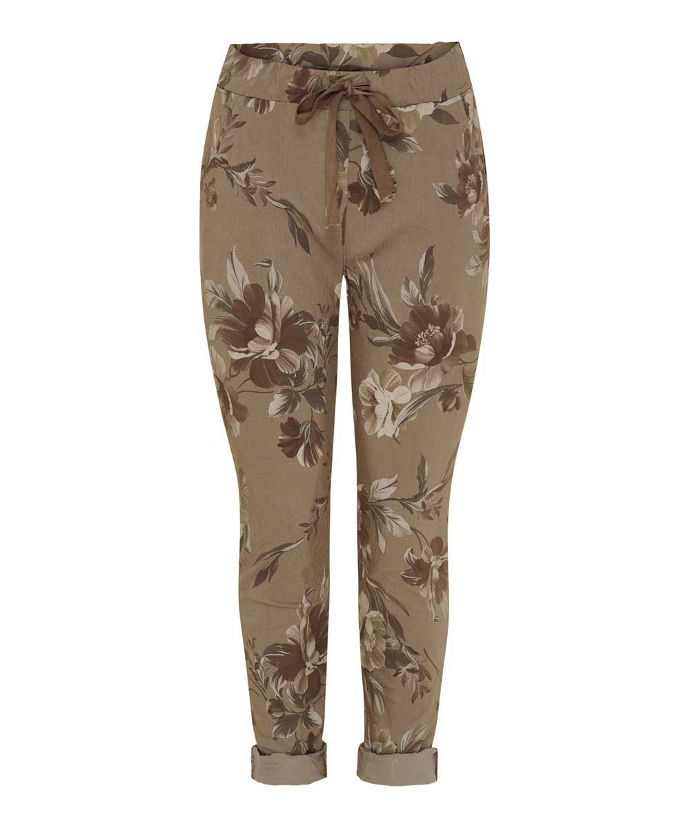 Brun byxa med blommönster