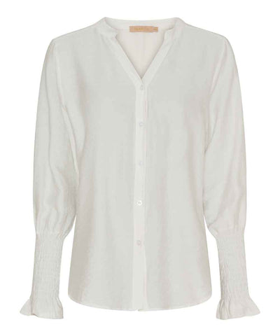 vit skjorta med smock