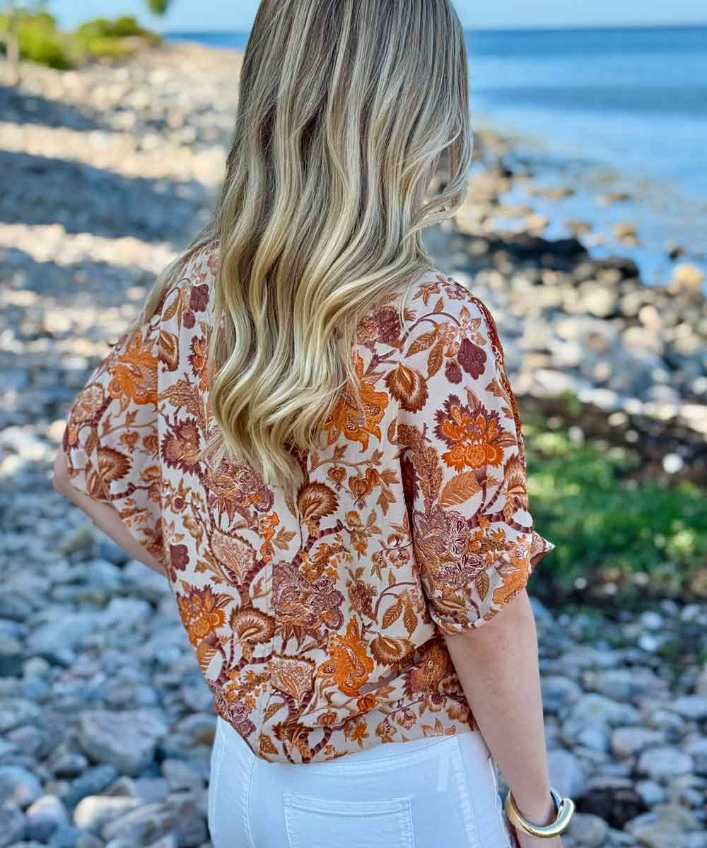 orange blus baksida