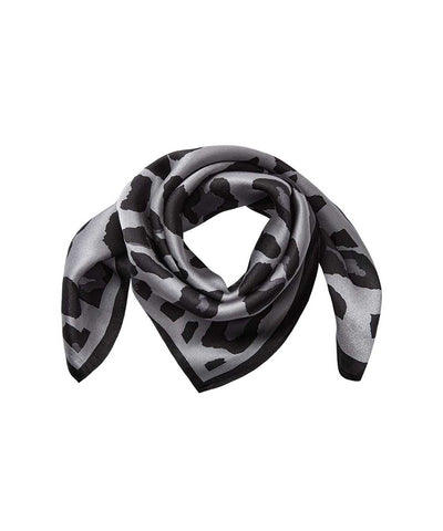 svart silkes scarf