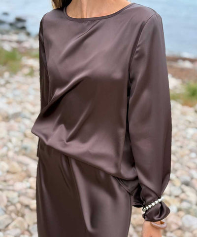 Brun blus