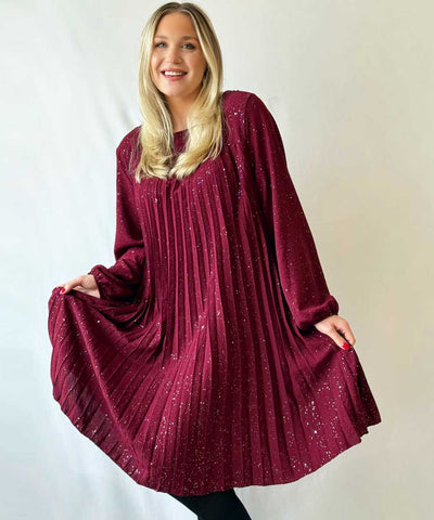 Vinröd klänning med glitter