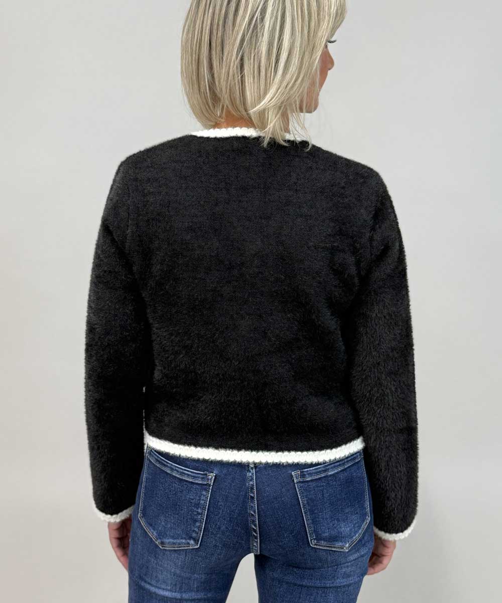 svart cardigan baksida