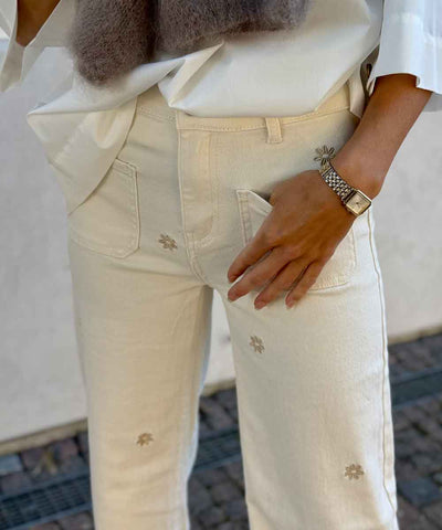 detaljer byxa i beige