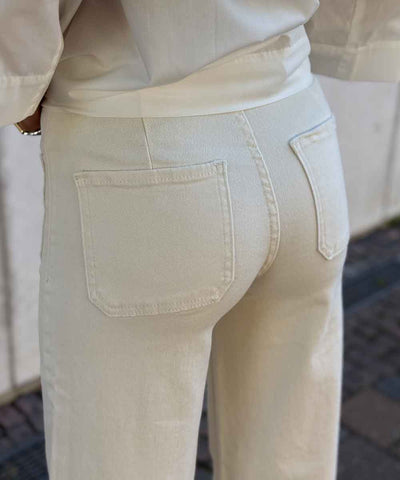 beige byxa baksida