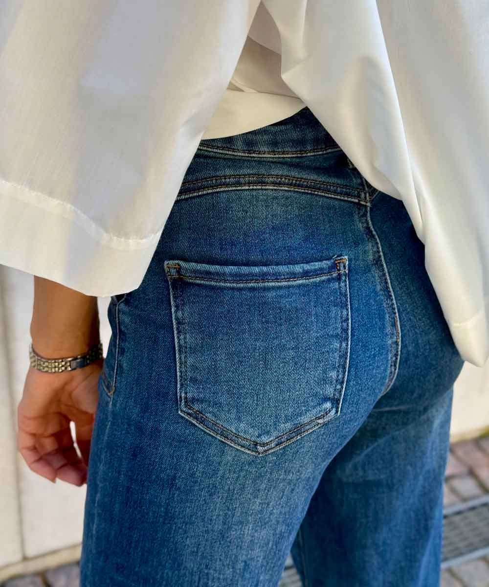 blåjeans baksida