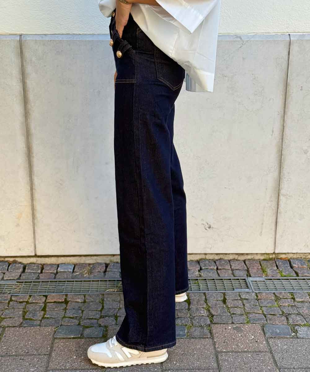 vida jeans från sidan