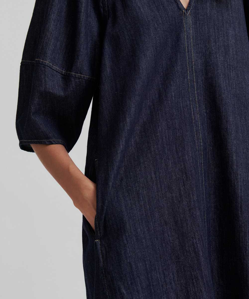 detaljer jeansklänning