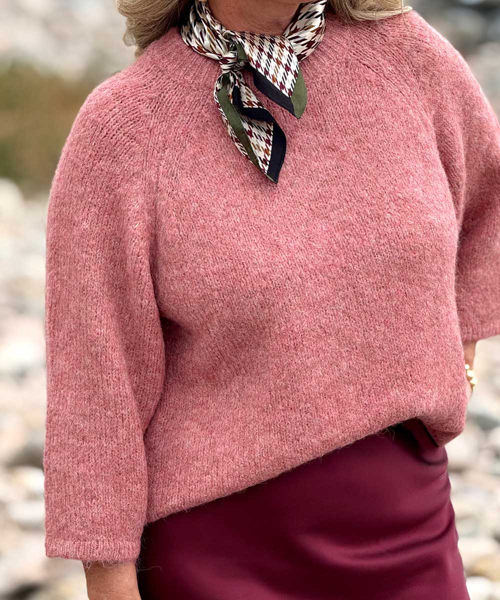 detaljer rosa tröja