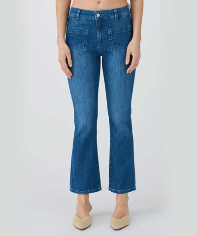 jeans med utanpåliggande fickor