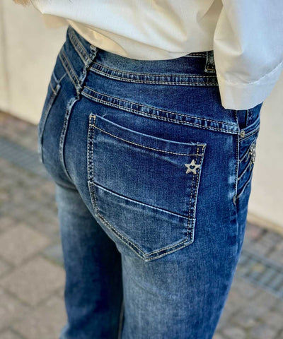 detaljer jeans baksida