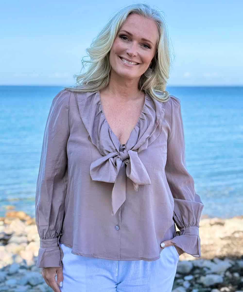 blus med volanger