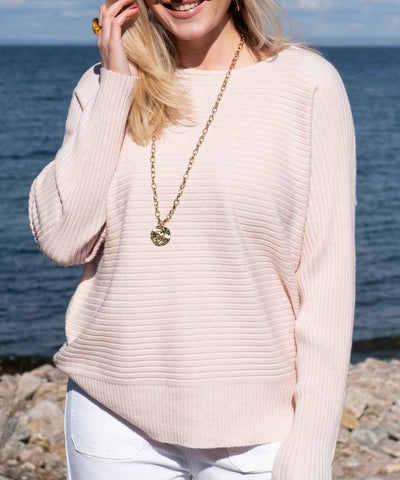 detaljer rosa tröja