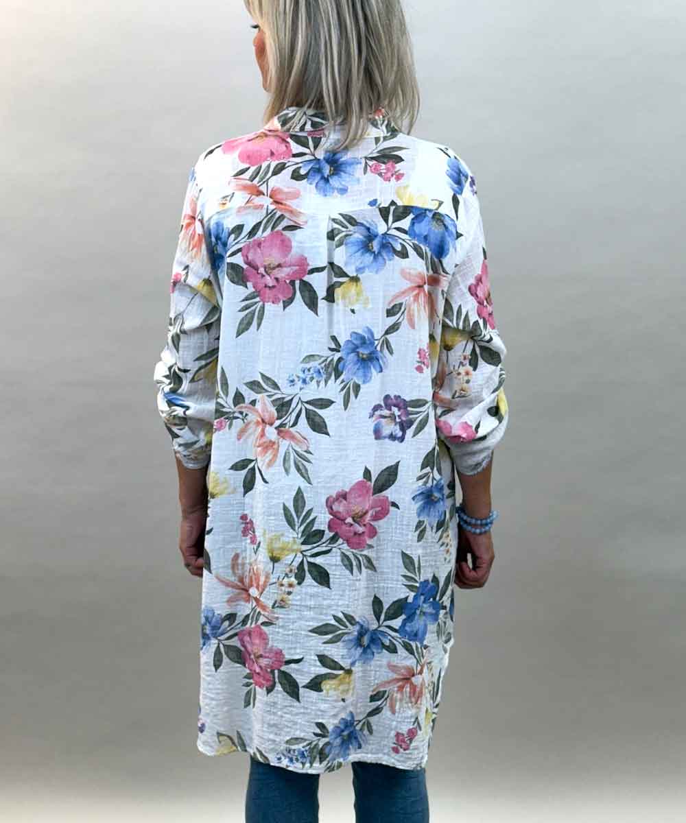 blommig långskjorta baksida