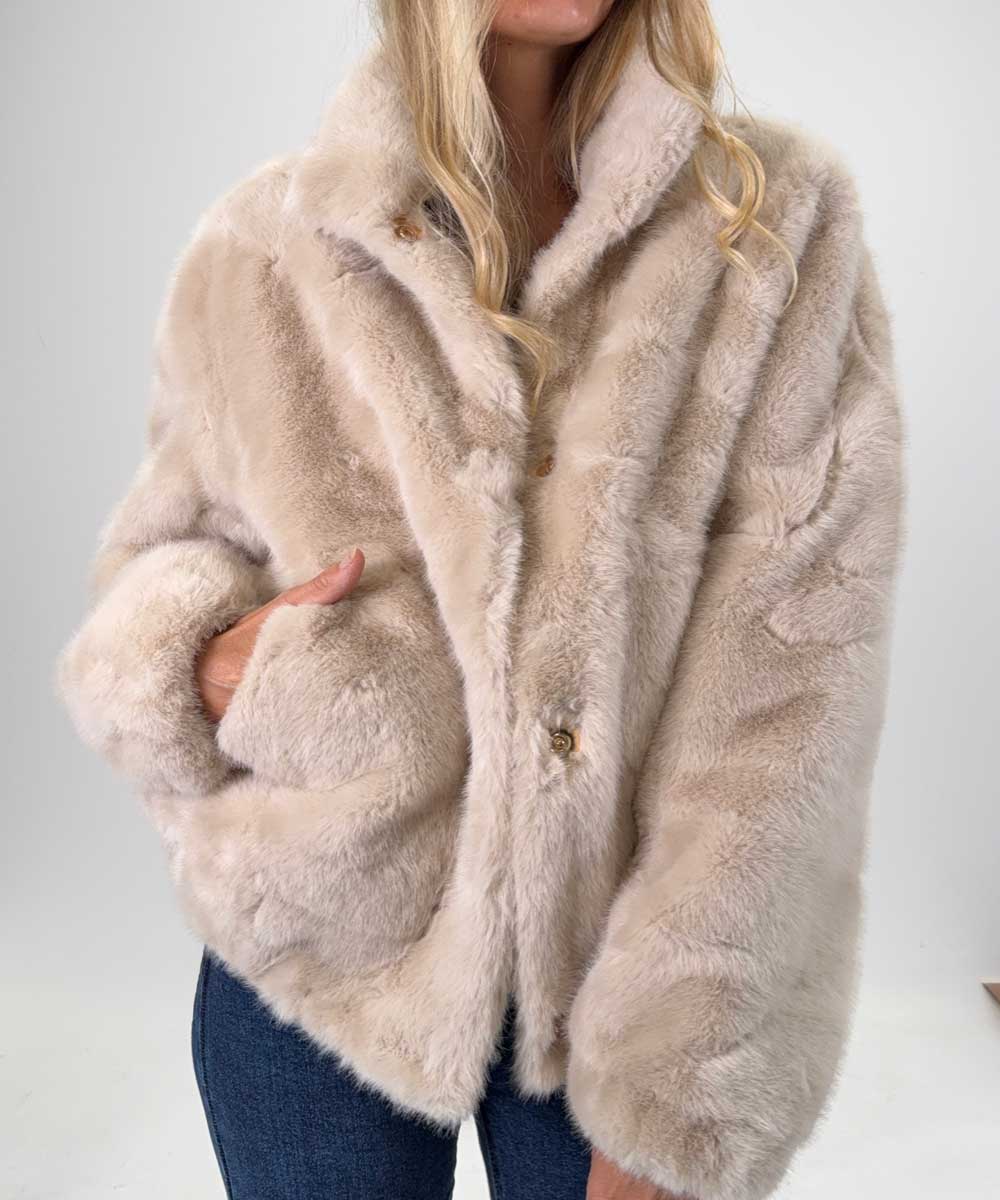 Detaljer pälsjacka