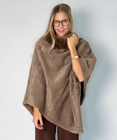 Poncho i taupefärg