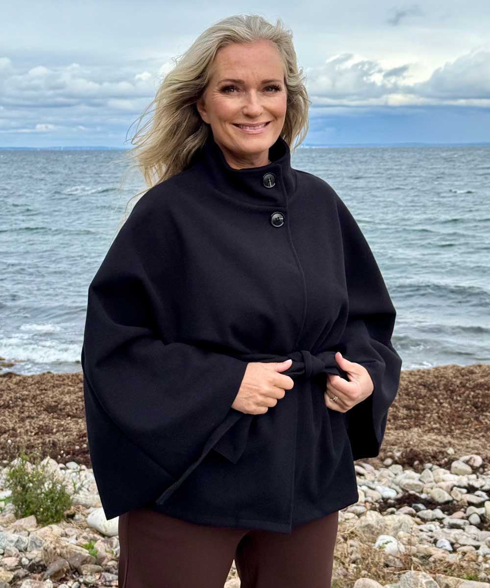 Svart wrap jacka