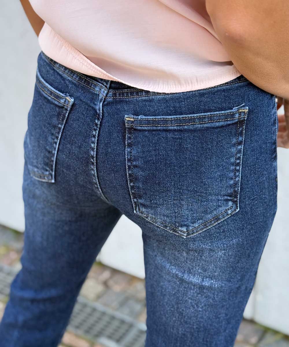 detaljer byxa bak