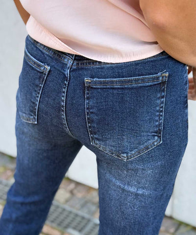 detaljer byxa bak