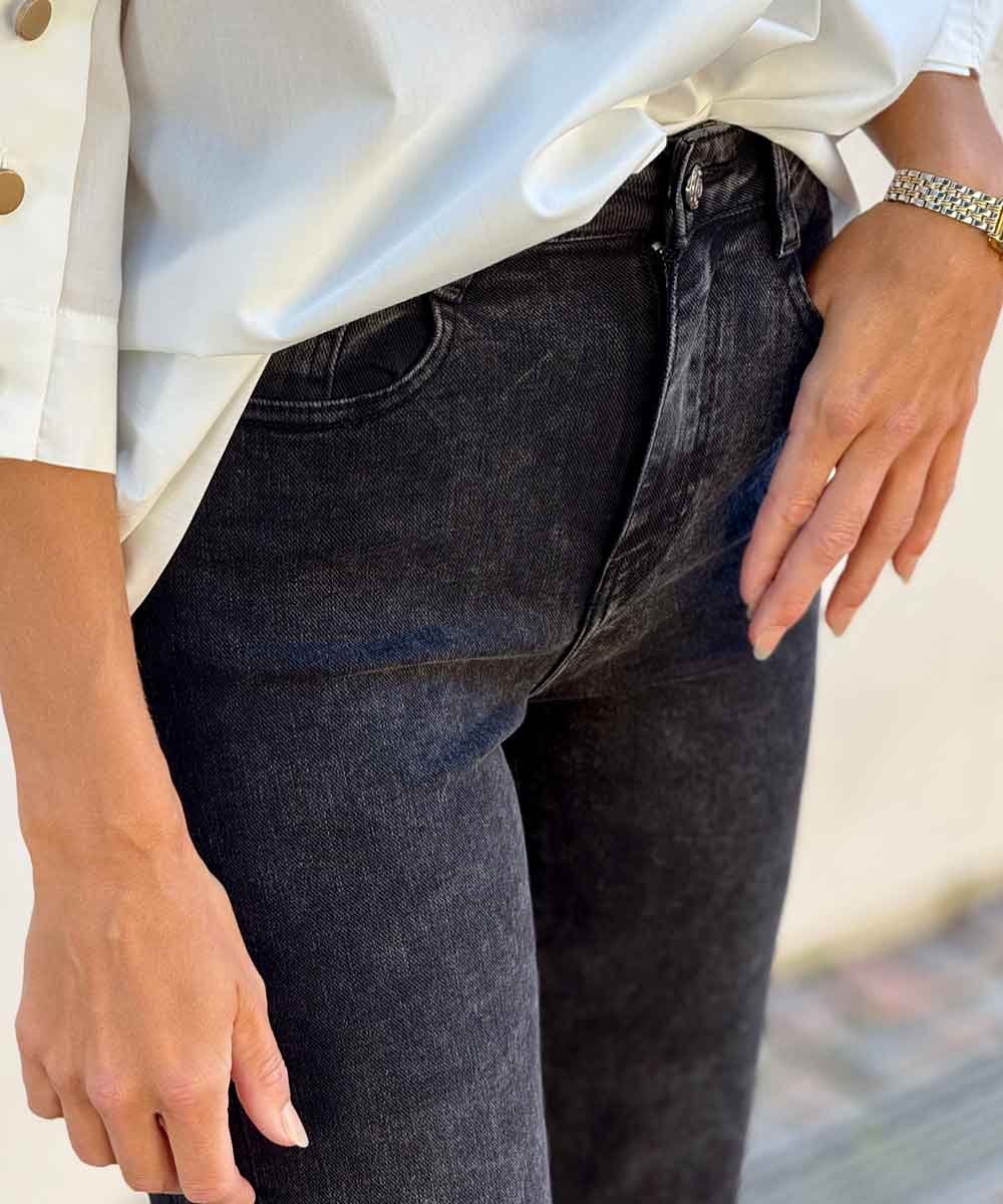 detaljer jeans framsida