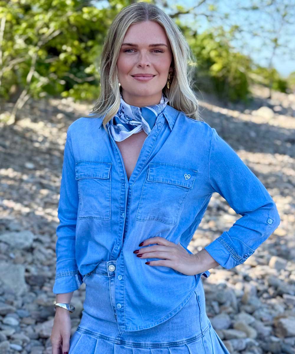 jeansskjorta och jeanskjol