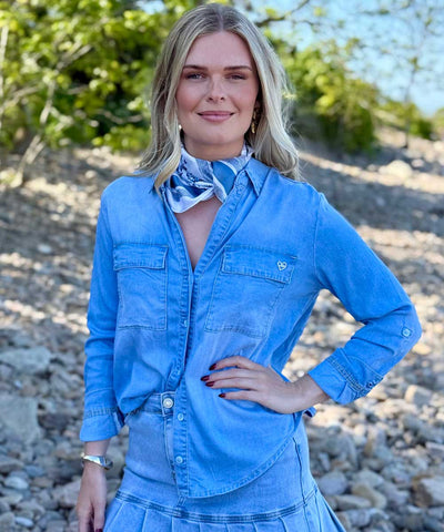 jeansskjorta och jeanskjol