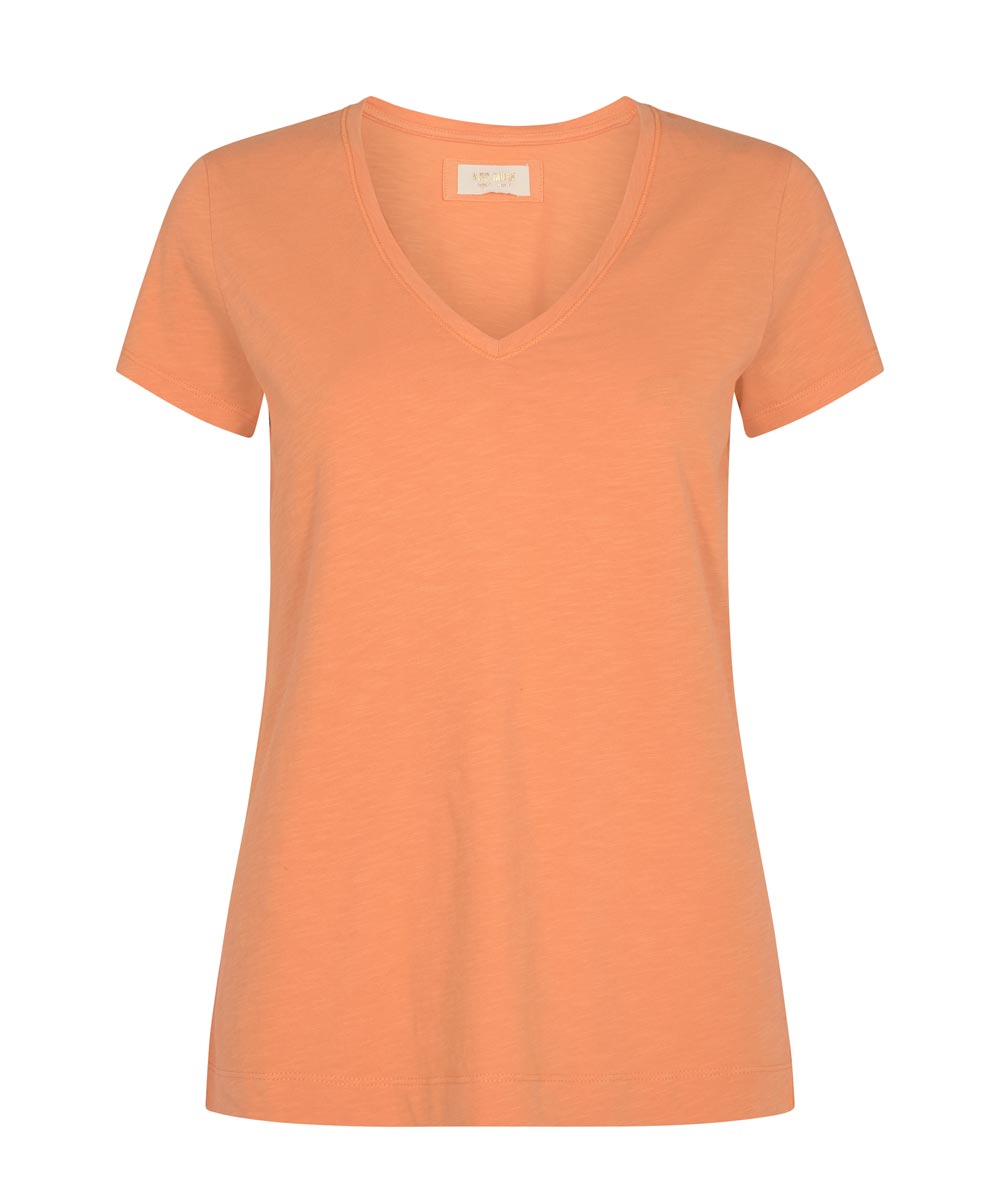 orange v-ringad t-shirt