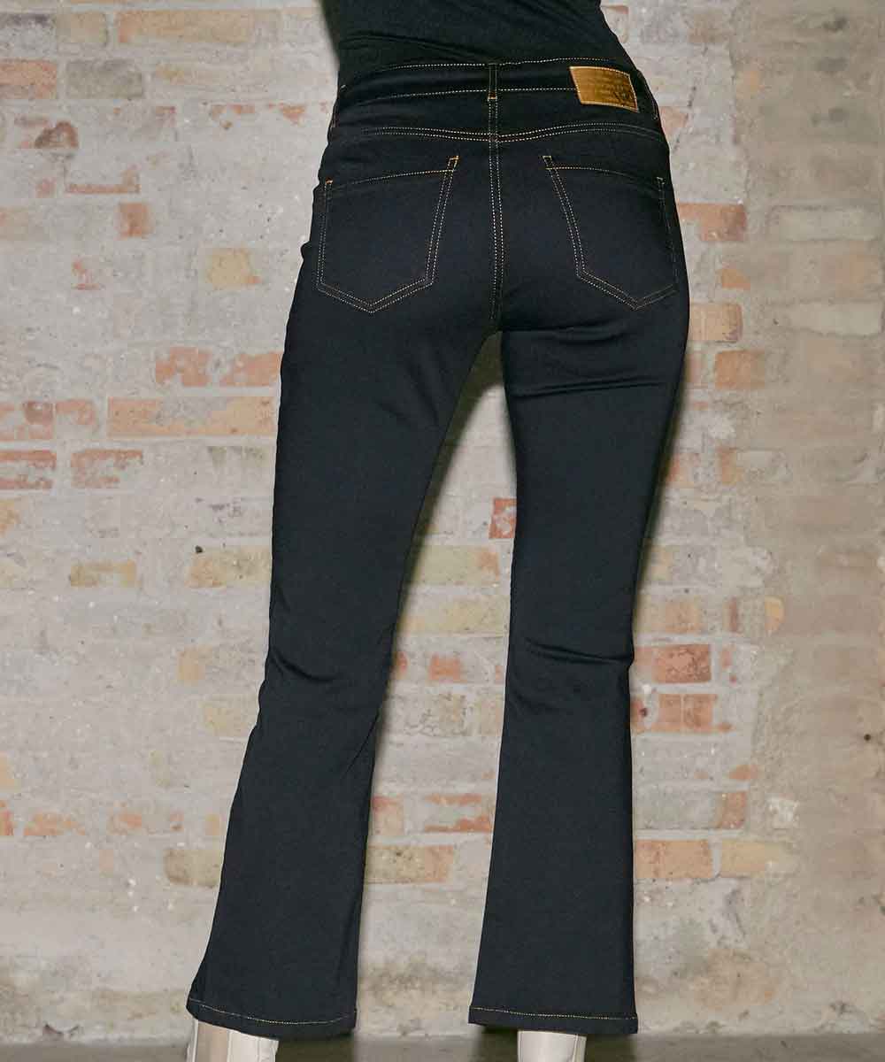 Mörkblå jeans